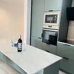 Altos De Tamango Con Vistas Y Pisicina アパート