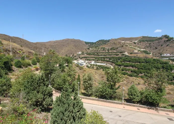 Altos De Tamango Con Vistas Y Pisicina Нерха