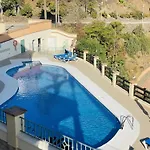 Altos De Tamango Con Vistas Y Pisicina Нерха